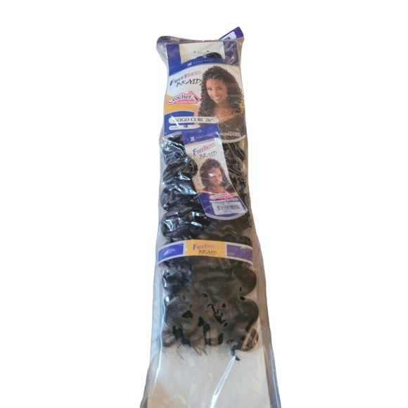 Free Tress Braid Gogo Curl 26" Wig Shake n Go Color 1B New in Package - Picture 1 of 4
